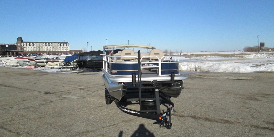 Sun Tracker Bass Buggy 16 DLX ET