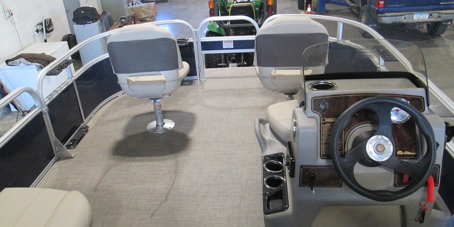 Sun Tracker Bass Buggy 16 DLX ET