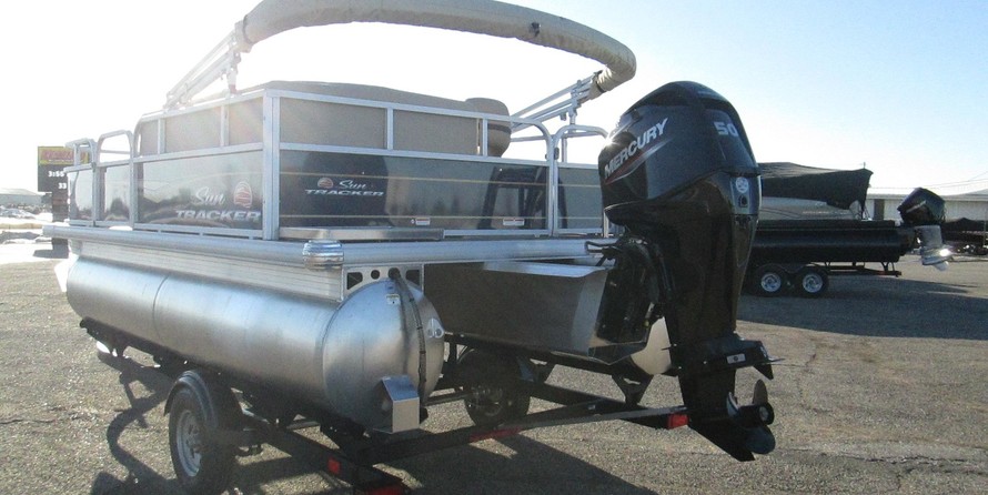 Sun Tracker Bass Buggy 16 DLX ET