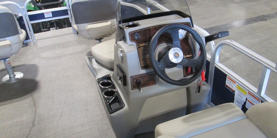 Sun Tracker Bass Buggy 16 DLX ET