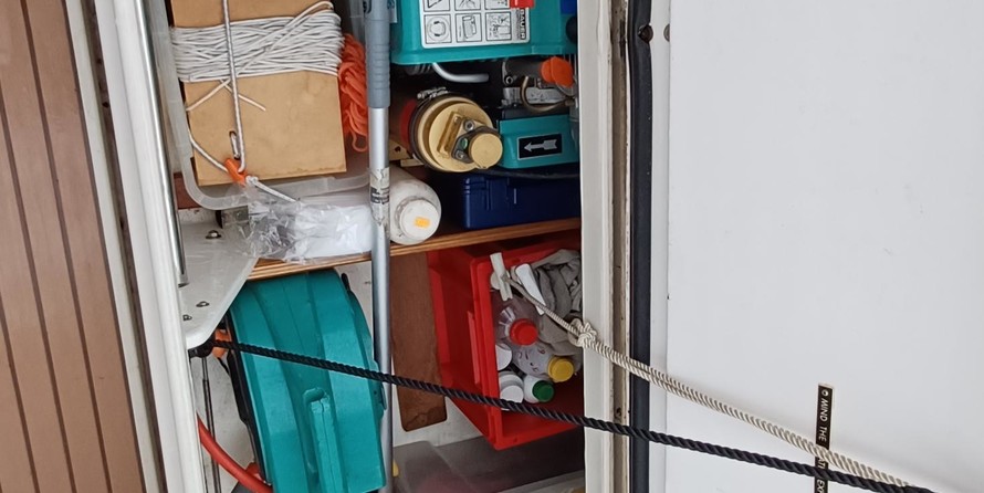 Amel Super Maramu 2000