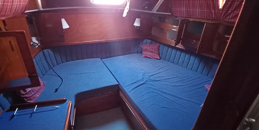 Amel Super Maramu 2000