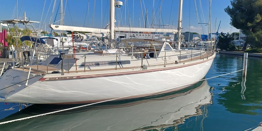 Amel Super Maramu 2000