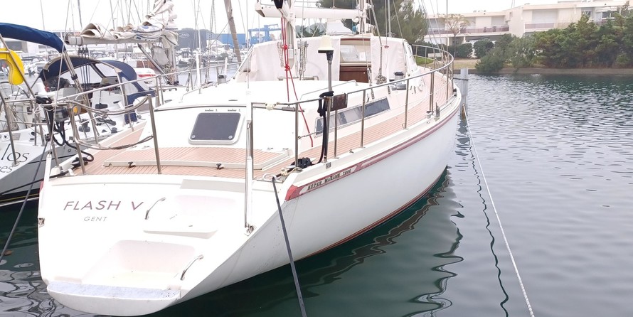 Amel Super Maramu 2000