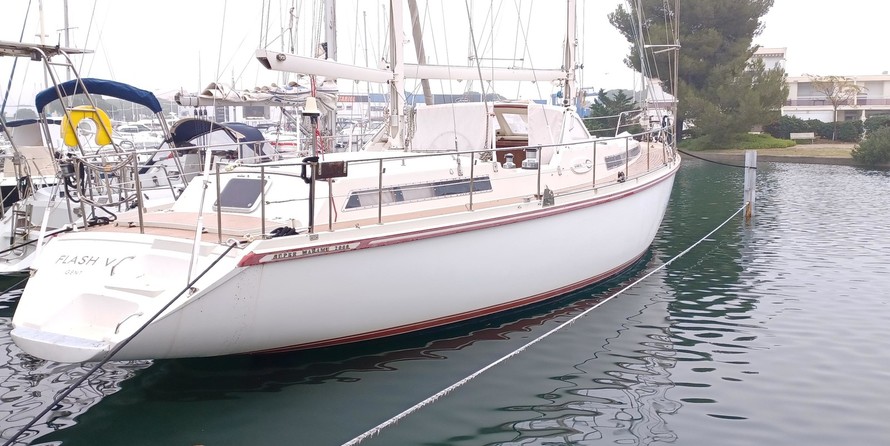 Amel Super Maramu 2000