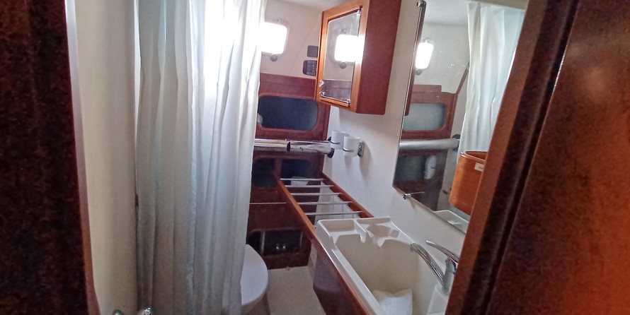 Amel Super Maramu 2000