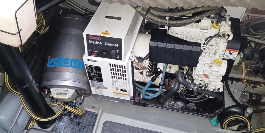 Amel Super Maramu 2000