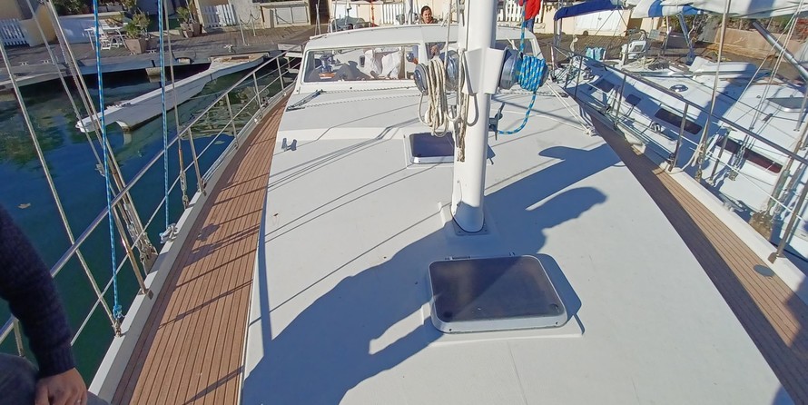 Amel Super Maramu 2000