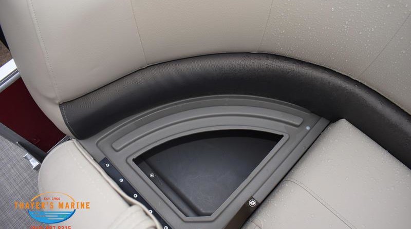 Sun Tracker Party Barge 18 DLX