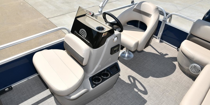 Sun Tracker Bass Buggy 16 DLX ET