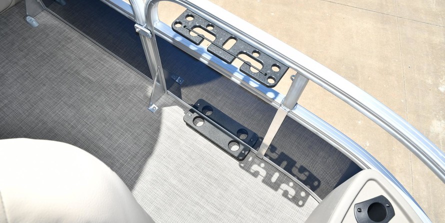 Sun Tracker Fishin Barge 20 DLX