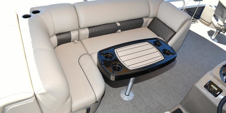 Sun Tracker Fishin Barge 20 DLX