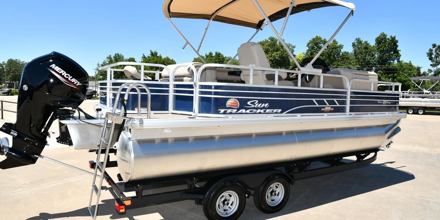 Sun Tracker Fishin Barge 20 DLX