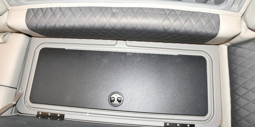 Sun Tracker Fishin Barge 20 DLX