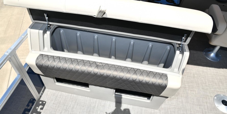 Sun Tracker Fishin Barge 20 DLX