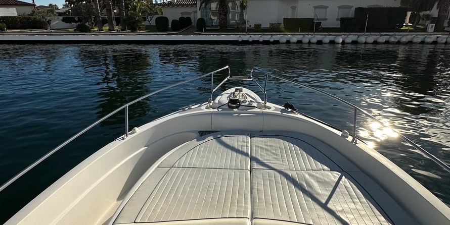Rio 850 day cruiser