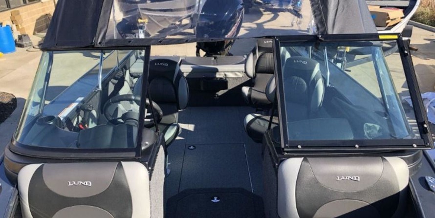 Lund Boats 1875 Crossover XS