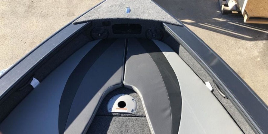 Lund Boats 1875 Crossover XS