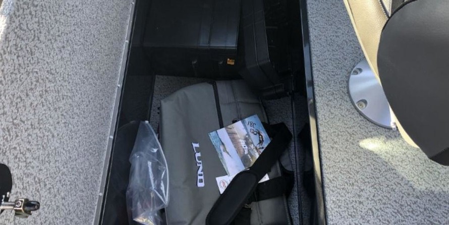 Lund Boats 1875 Crossover XS