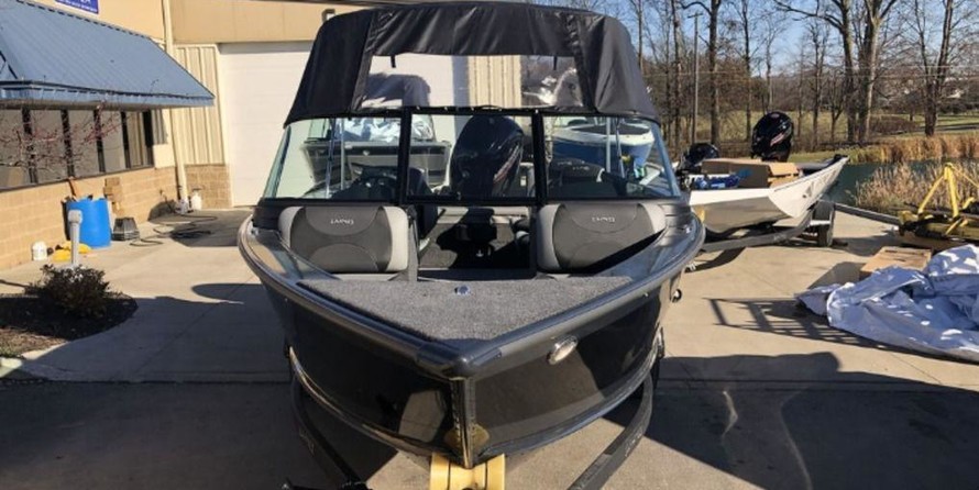 Lund Boats 1875 Crossover XS