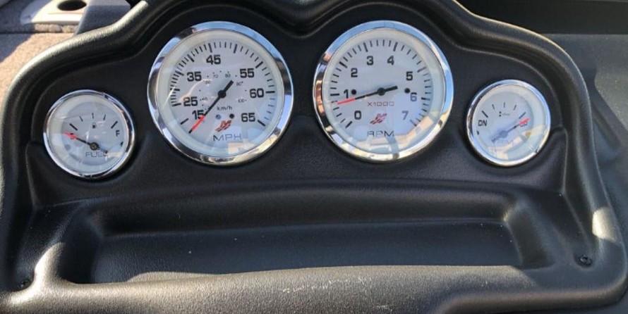 Lund Boats 1875 Crossover XS