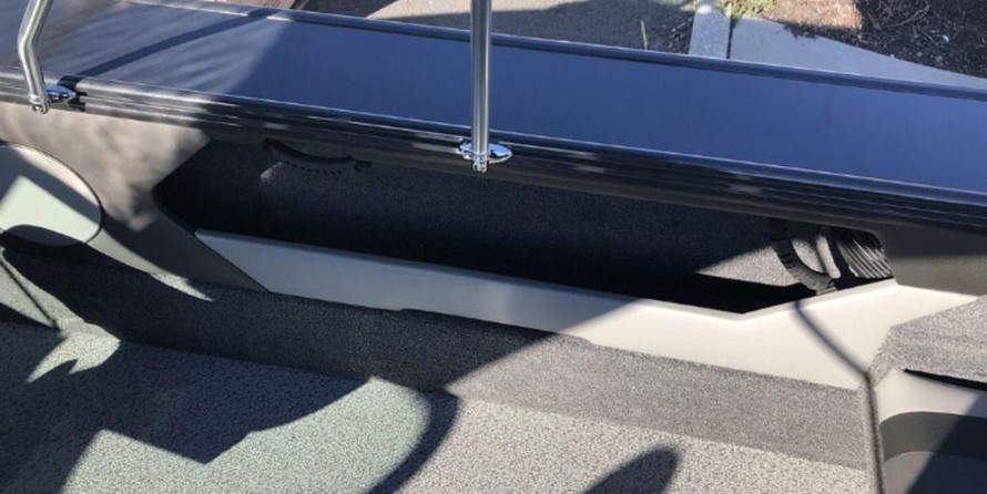 Lund Boats 1875 Crossover XS