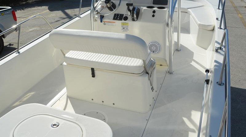 Boston Whaler 190 Montauk