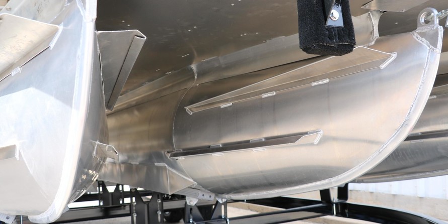 60 x 16 tri-toon passenger vessel