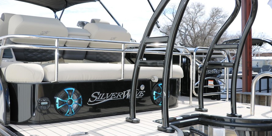 60 x 16 tri-toon passenger vessel