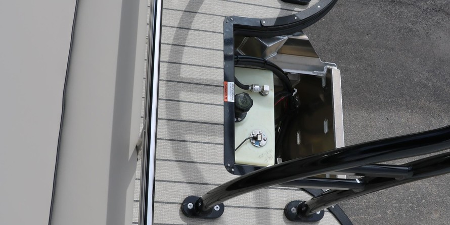 60 x 16 tri-toon passenger vessel