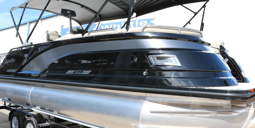 60 x 16 tri-toon passenger vessel