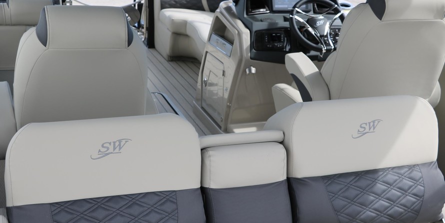 60 x 16 tri-toon passenger vessel