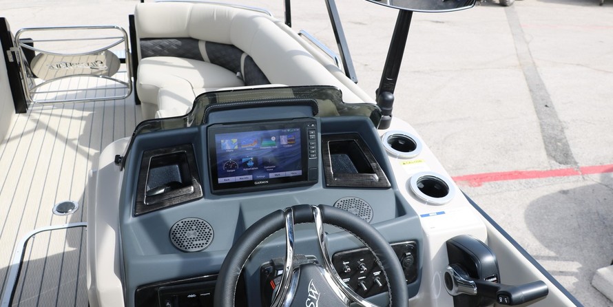 60 x 16 tri-toon passenger vessel