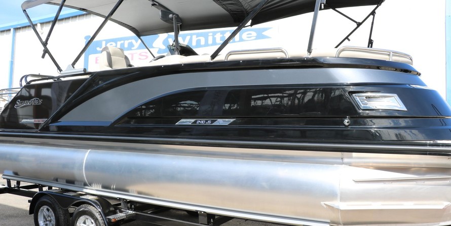 60 x 16 tri-toon passenger vessel