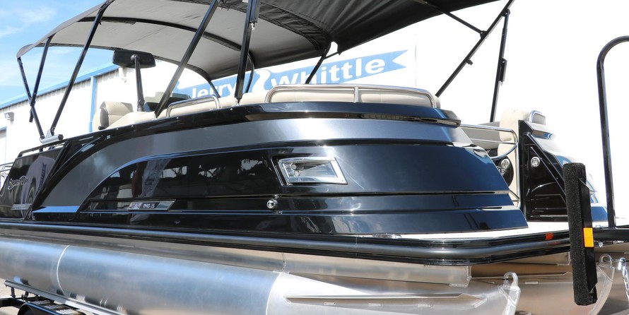 60 x 16 tri-toon passenger vessel