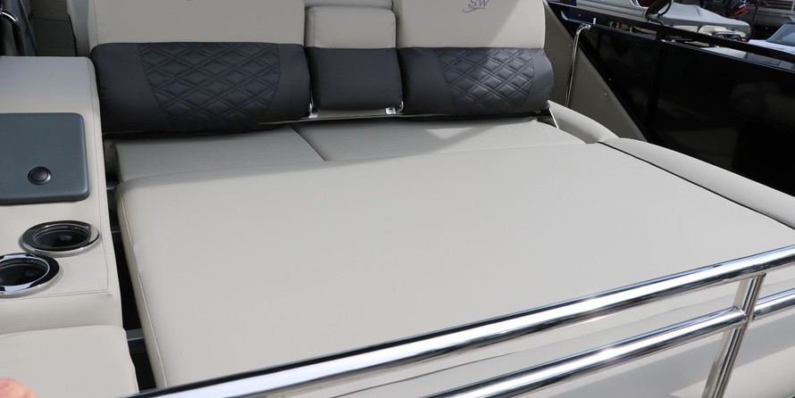 60 x 16 tri-toon passenger vessel