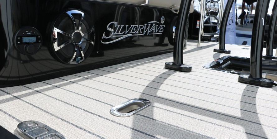 60 x 16 tri-toon passenger vessel