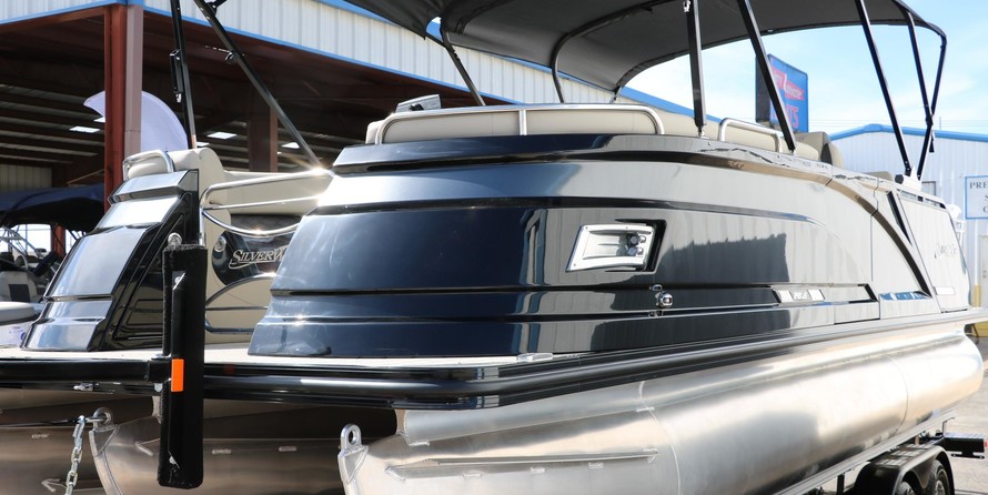 60 x 16 tri-toon passenger vessel