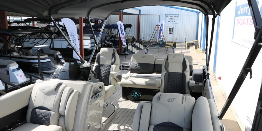 60 x 16 tri-toon passenger vessel