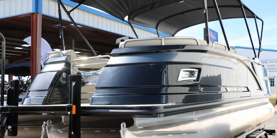 60 x 16 tri-toon passenger vessel