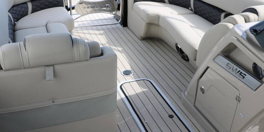 60 x 16 tri-toon passenger vessel