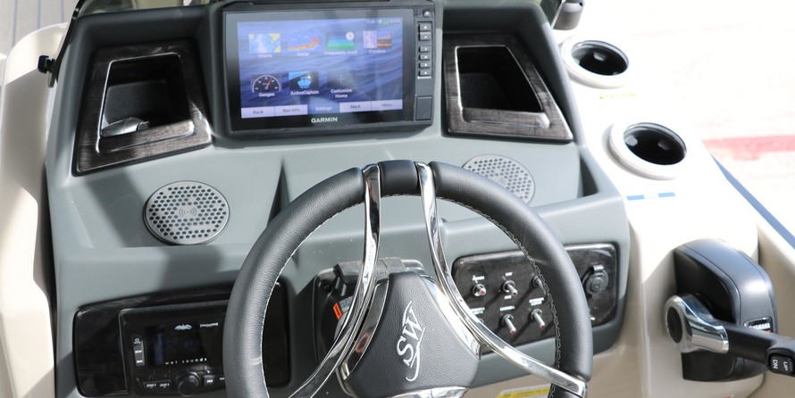 60 x 16 tri-toon passenger vessel