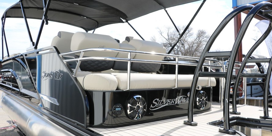 60 x 16 tri-toon passenger vessel