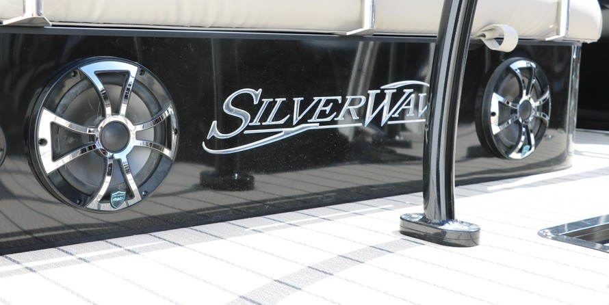 60 x 16 tri-toon passenger vessel