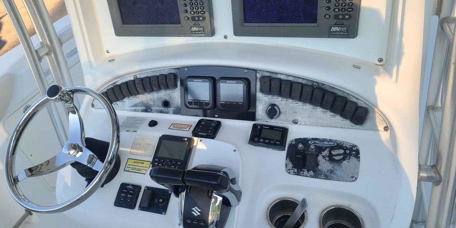 Boston Whaler 320 Outrage