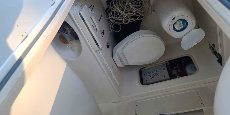 Boston Whaler 320 Outrage