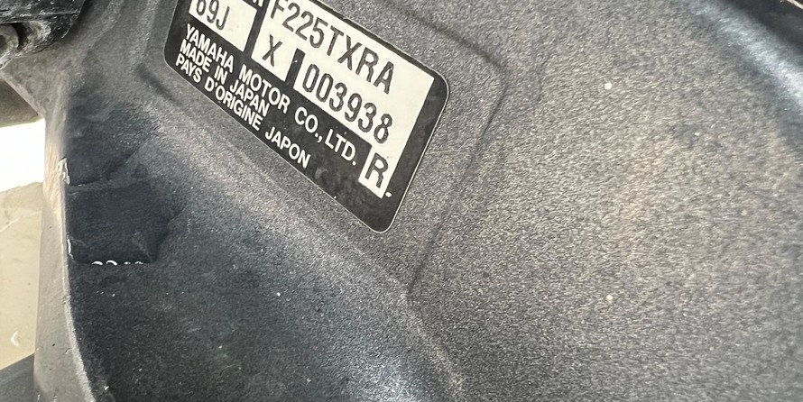 Grady-White Marlin 300