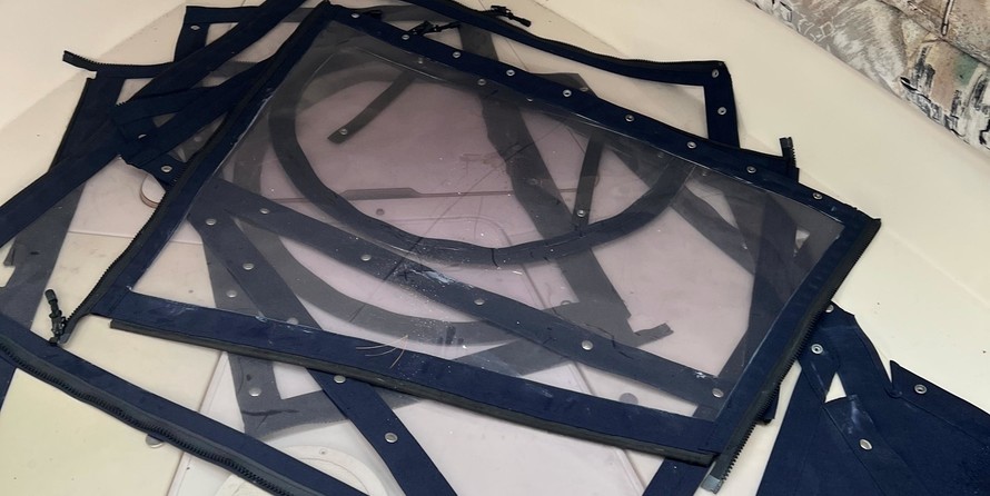 Grady-White Marlin 300