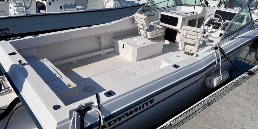Grady-White Freedom 225