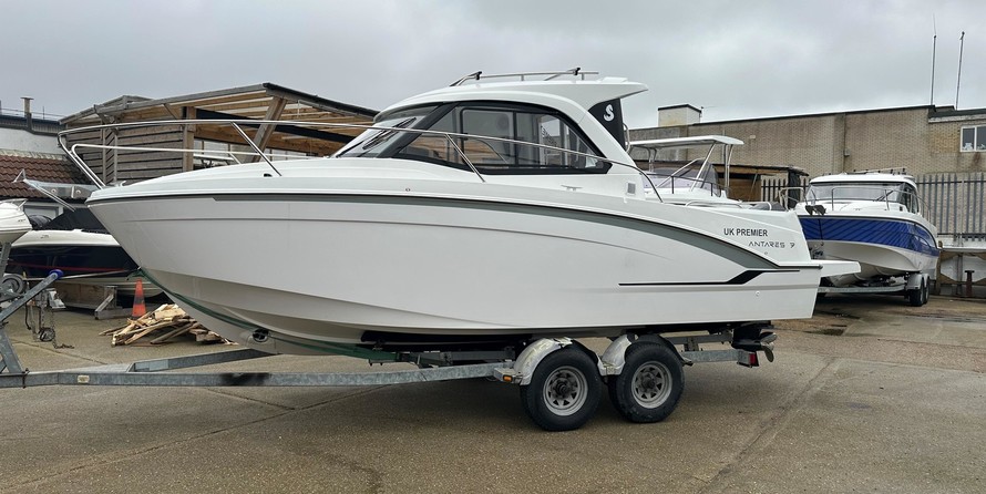 Beneteau Antarès 7